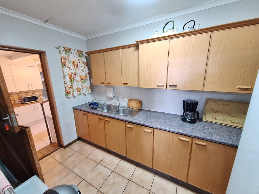 4 Bedroom Property for Sale in Wavecrest Eastern Cape